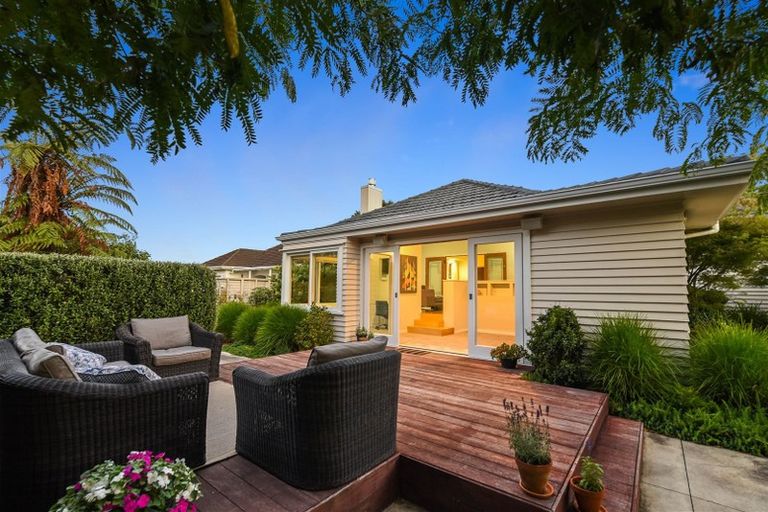 Photo of property in 14 Strowan Avenue, Fairfield, Hamilton, 3214