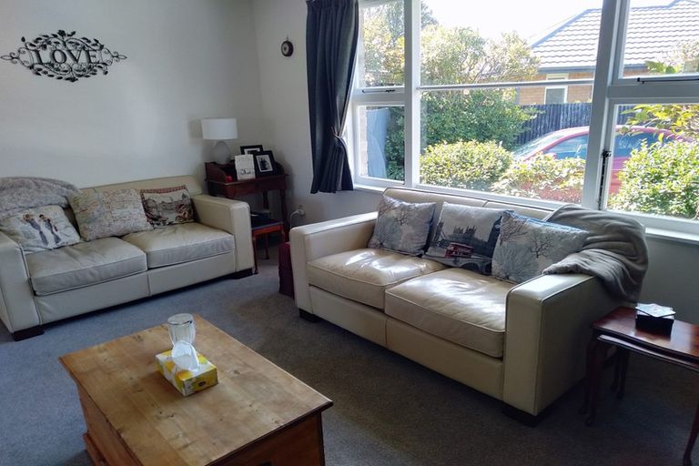 Photo of property in 2/131b Mcfaddens Road, Saint Albans, Christchurch, 8052