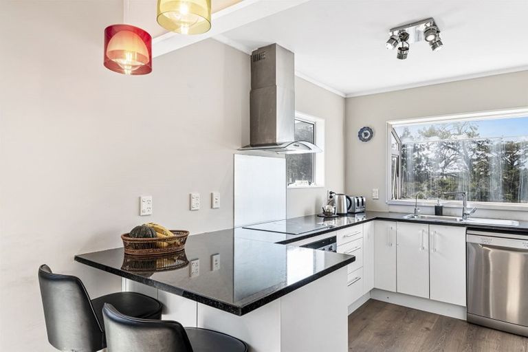 Photo of property in 3/41 Elizabeth Drive, West Harbour, Auckland, 0618