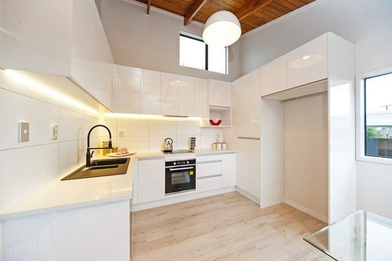 Photo of property in 1/3 Copley Street, New Lynn, Auckland, 0600