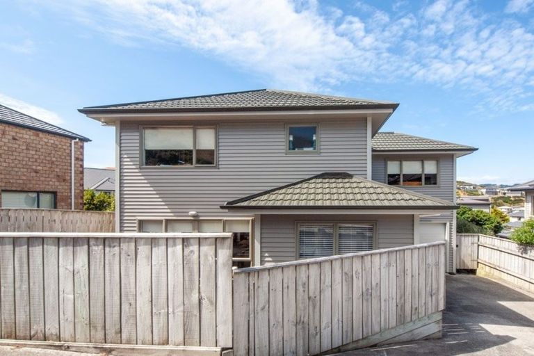 Photo of property in 4a Erlestoke Crescent, Churton Park, Wellington, 6037