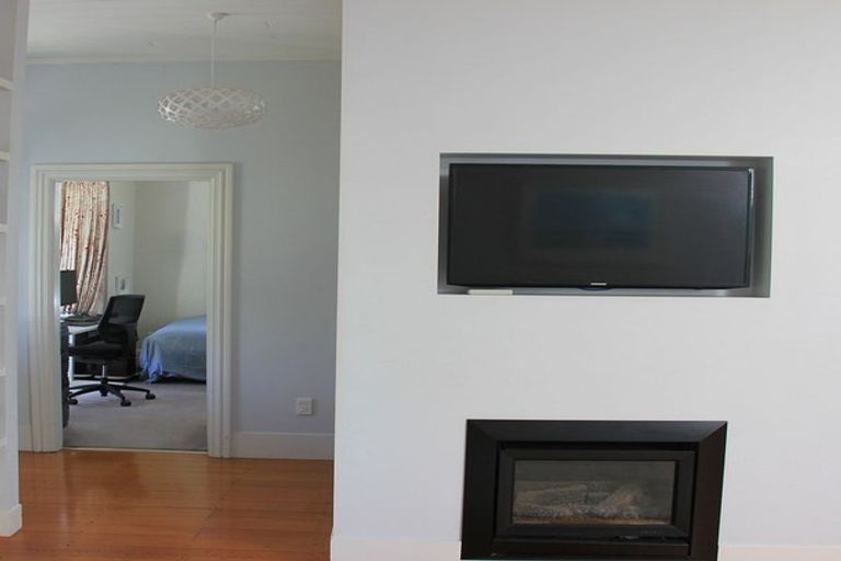 Photo of property in 45 Austin Street, Mount Victoria, Wellington, 6011