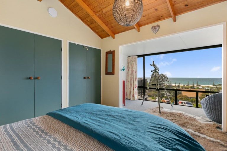 Photo of property in 122 Tuna Place, Onemana, Whangamata, 3691