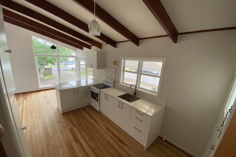 Photo of property in 95 Ennis Avenue, Pakuranga Heights, Auckland, 2010