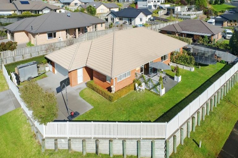 Photo of property in 2 Amy Place, Pyes Pa, Tauranga, 3112