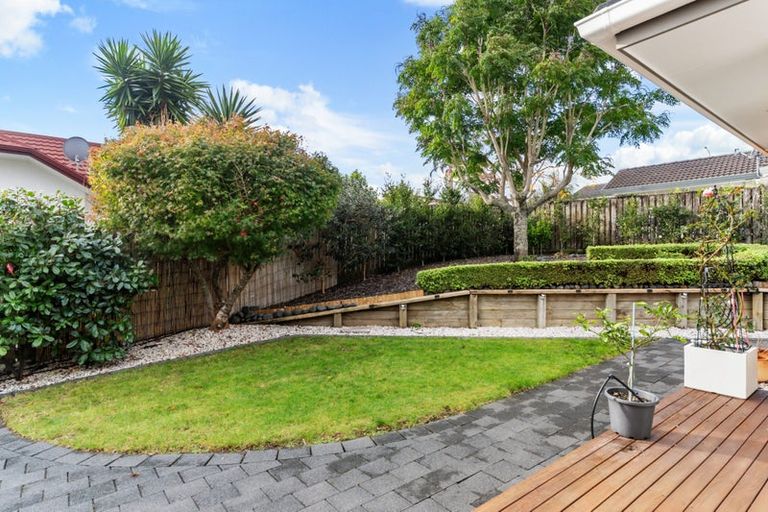 Photo of property in 32 Currell Way, Somerville, Auckland, 2014