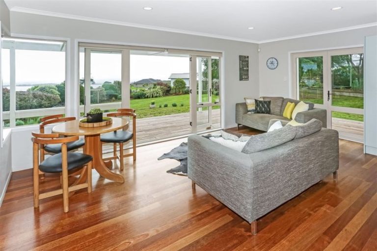 Photo of property in 6a Jayar Heights, Bombay, 2675