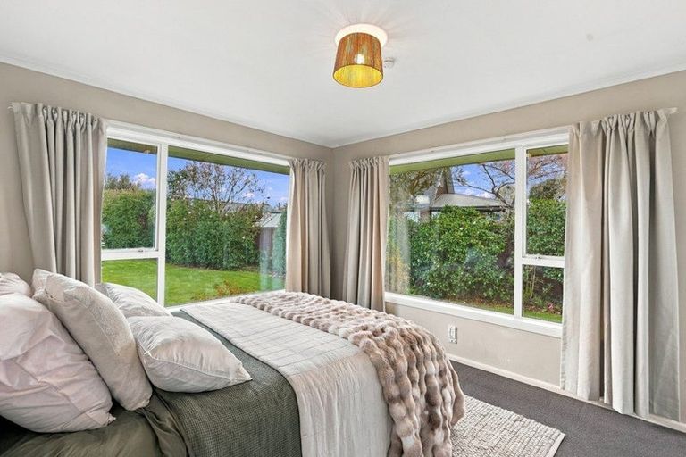 Photo of property in 34 Wychwood Crescent, Bishopdale, Christchurch, 8053
