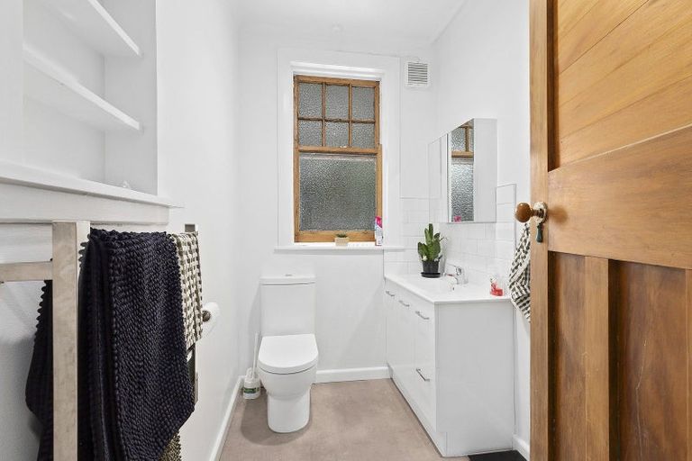 Photo of property in 2 Caprera Street, Melrose, Wellington, 6023