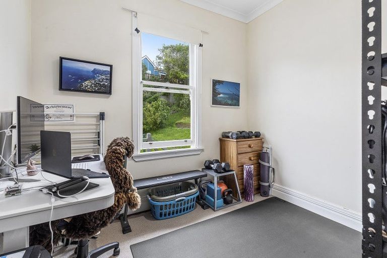 Photo of property in 2 Caprera Street, Melrose, Wellington, 6023