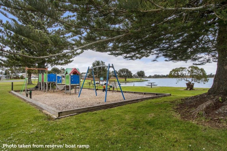 Photo of property in 9a Roretana Drive, Athenree, Waihi Beach, 3177