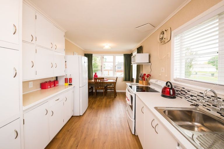 Photo of property in 3 Wakefield Street, Awapuni, Palmerston North, 4412