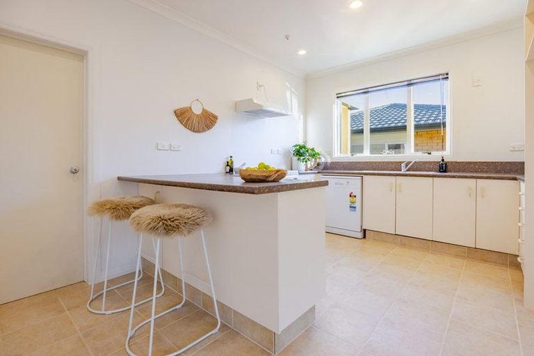 Photo of property in 915 Avenue Road East, Parkvale, Hastings, 4122