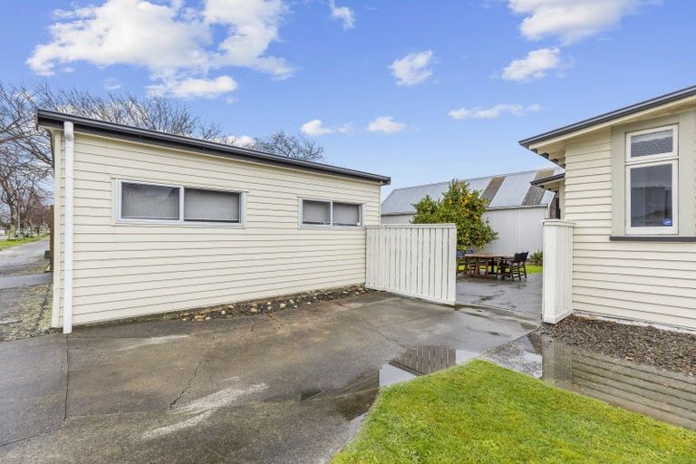 Photo of property in 58 Featherston Street, Takaro, Palmerston North, 4412
