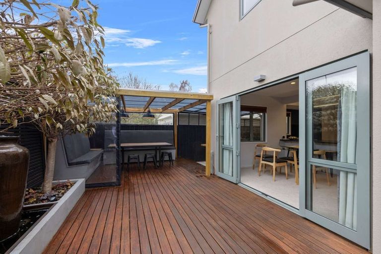 Photo of property in 3/218 Springfield Road, St Albans, Christchurch, 8014