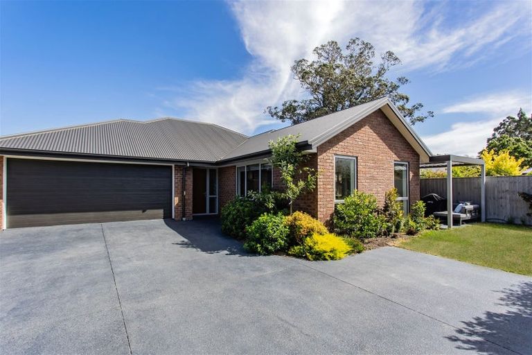 Photo of property in 10a Franklin Drive, Rangiora, 7400