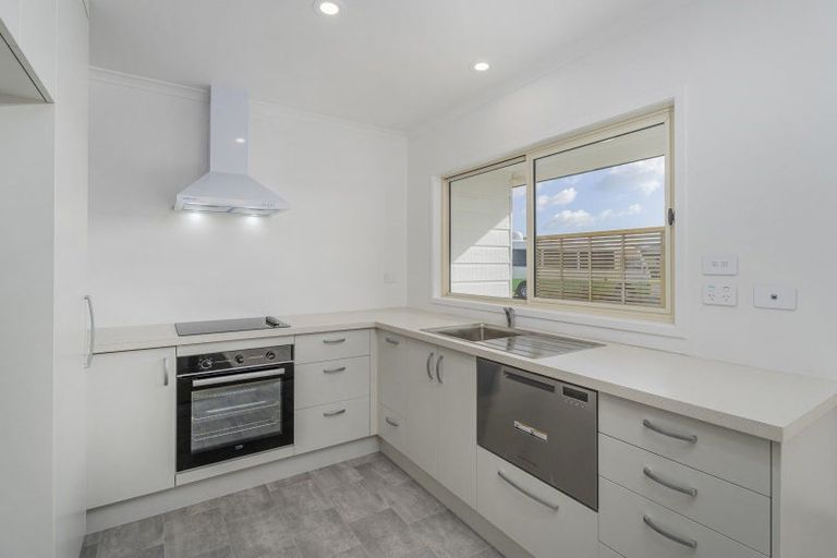 Photo of property in 8 Seascape Avenue, Whitianga, 3510