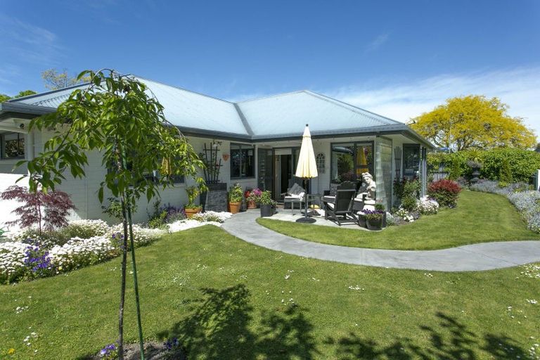 Photo of property in 21 Mona Square, Ashburton, 7700