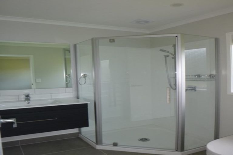 Photo of property in 120 Matua Road, Huapai, Kumeu, 0810