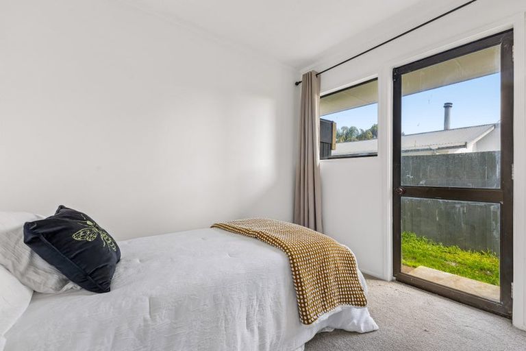 Photo of property in 1/22 Gibbons Road, Weymouth, Auckland, 2103