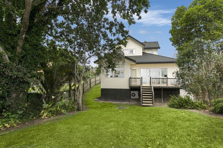 Photo of property in 1/36 Camelot Place, Glenfield, Auckland, 0629