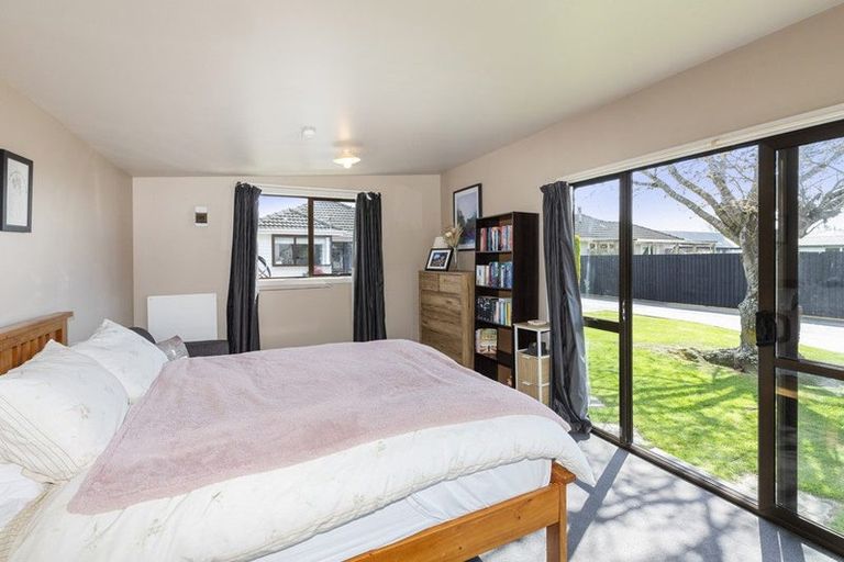 Photo of property in 14 Fatima Street, Redwood, Christchurch, 8051