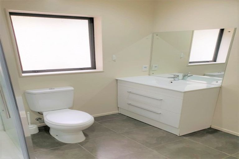 Photo of property in 40 Killybegs Drive, Pinehill, Auckland, 0632