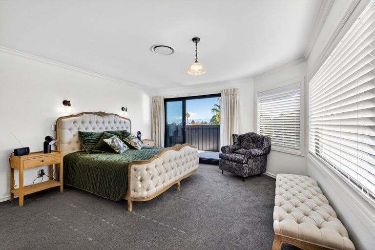 Photo of property in 8 Selwyn Road, Hospital Hill, Napier, 4110