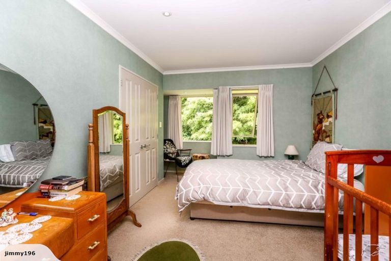 Photo of property in 1 Orlando Close, Frankleigh Park, New Plymouth, 4310