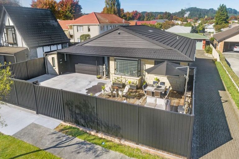 Photo of property in 6 Robertson Street, Glenholme, Rotorua, 3010