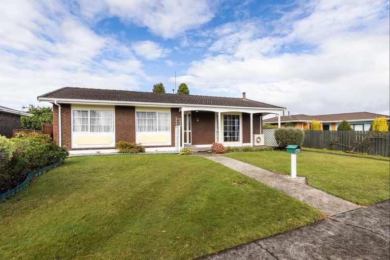 Photo of property in 42 Branch Road, Highlands Park, New Plymouth, 4312