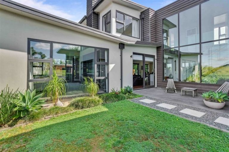 Photo of property in 21 Ashwood Avenue, Dairy Flat, Albany, 0792