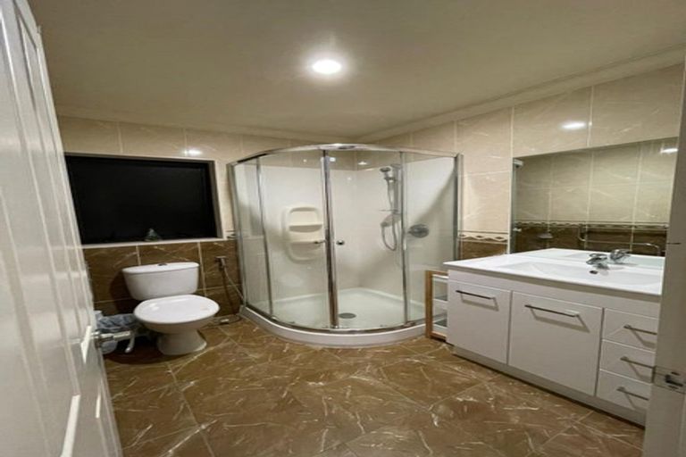 Photo of property in 13 Living Stream Road, Albany Heights, Auckland, 0632