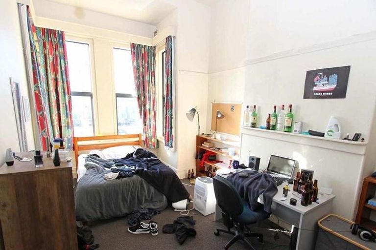 Photo of property in 136 Albany Street, North Dunedin, Dunedin, 9016