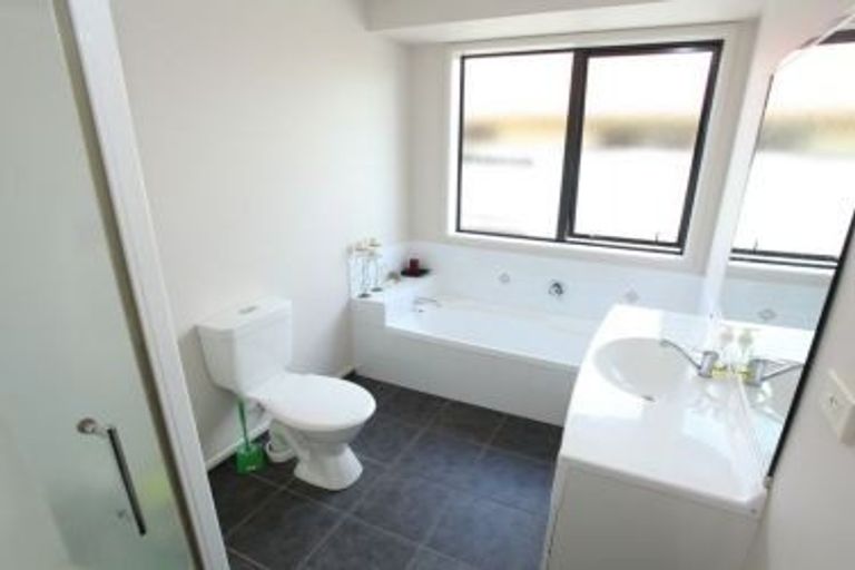 Photo of property in 11 Saint Johns Avenue, Hamilton East, Hamilton, 3216