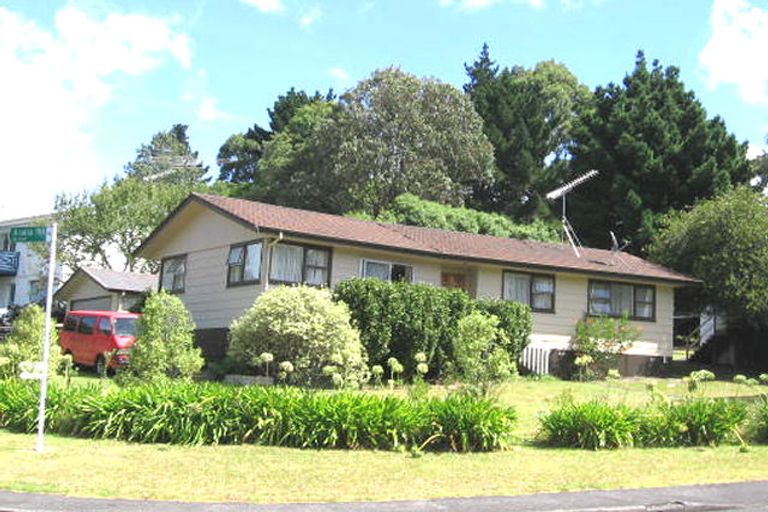 Photo of property in 74 Salamanca Road, Sunnynook, Auckland, 0620