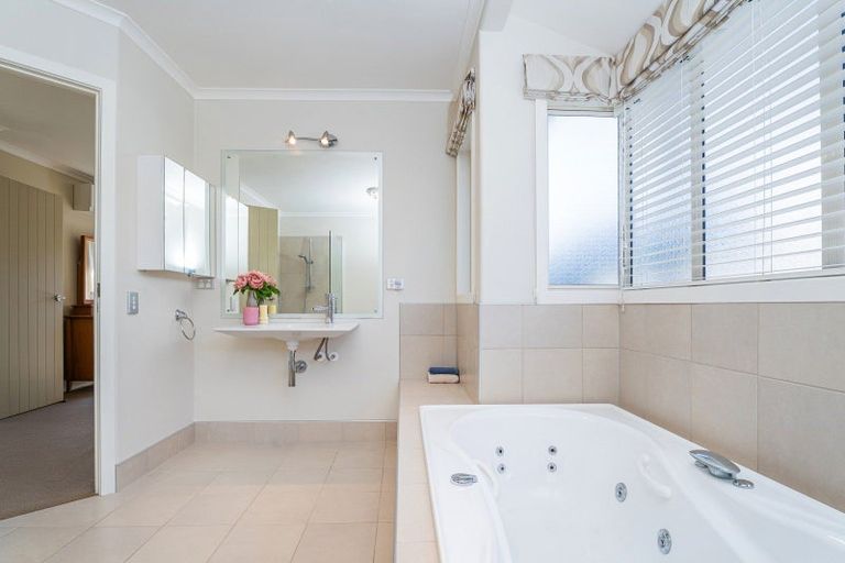 Photo of property in 24 Saint Andrews Drive, Pauanui, Hikuai, 3579