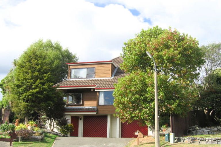 Photo of property in 7 Roman Close, Silverstream, Upper Hutt, 5019