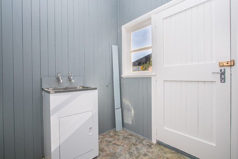 Photo of property in 76 Williams Street, Cambridge, 3434