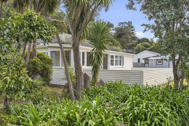 Photo of property in 1 Weranui Road, Waiwera, Orewa, 0994