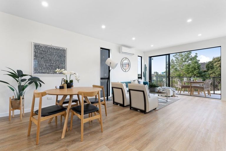 Photo of property in 6/388 Glenfield Road, Glenfield, Auckland, 0629