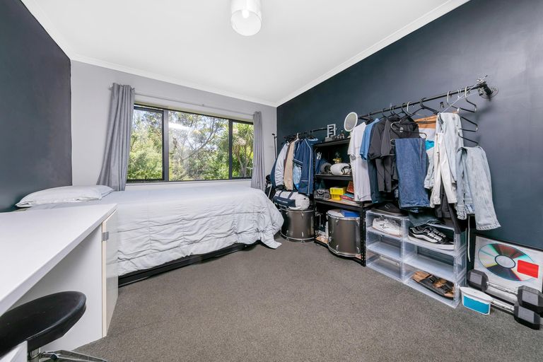 Photo of property in 63 Claverdon Drive, Massey, Auckland, 0614