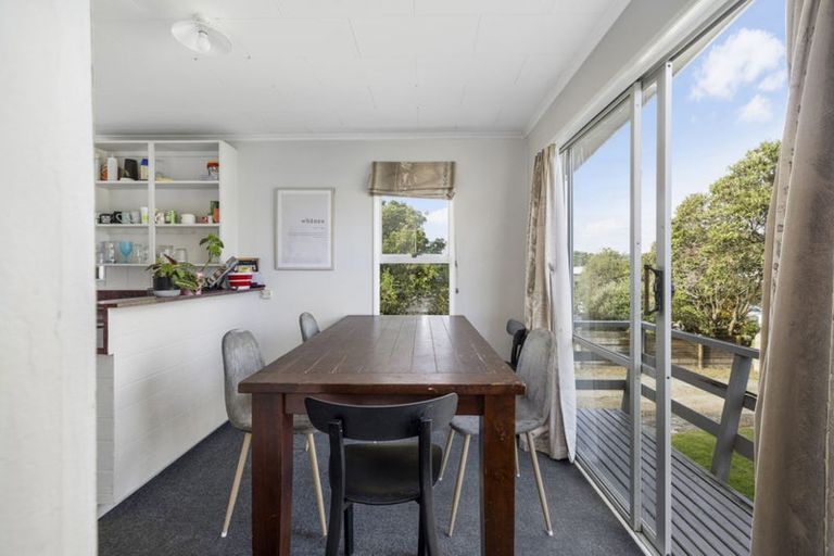 Photo of property in 6 Yates Street, Otaki Beach, Otaki, 5512