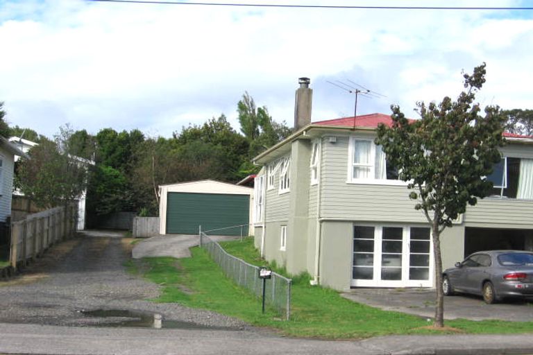 Photo of property in 1/114 View Road, Sunnyvale, Auckland, 0612