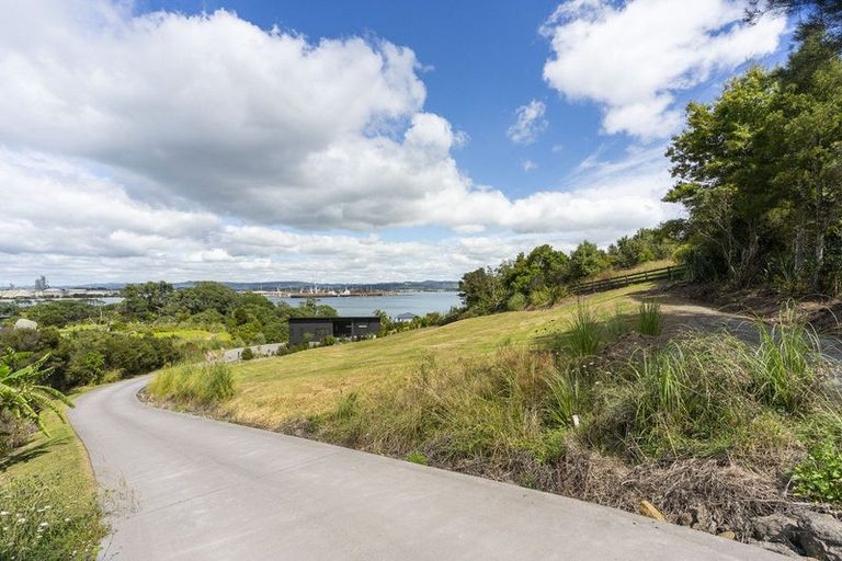 Photo of property in 4 Lort Point Lane, Whangarei Heads, 0174