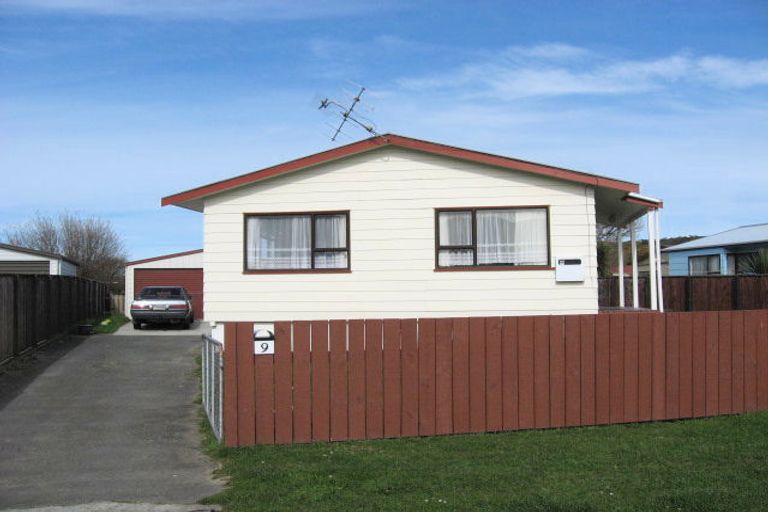 Photo of property in 9 Weymouth Grove, Wainuiomata, Lower Hutt, 5014
