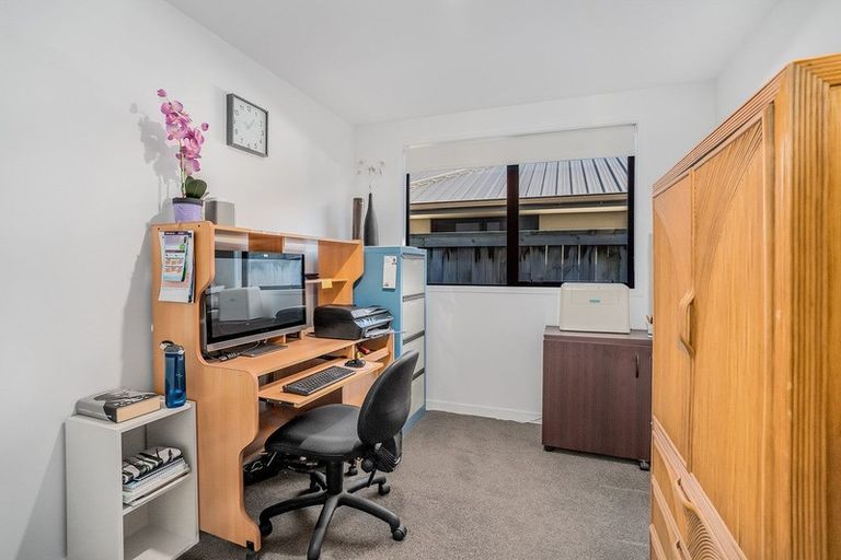 Photo of property in 10 Knightia Drive, Papamoa Beach, Papamoa, 3118