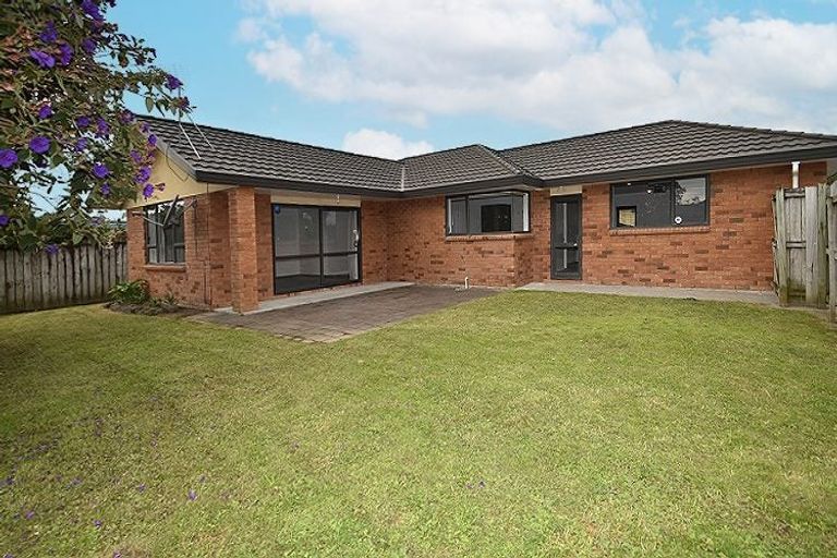 Photo of property in 10 Killeen Place, Flat Bush, Auckland, 2019