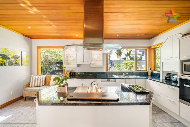 Photo of property in 5 Myrtle Street, Hutt Central, Lower Hutt, 5010