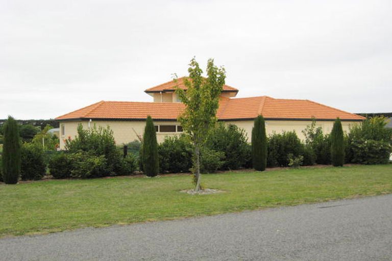 Photo of property in 27 Fairhurst Place, Rolleston, 7614